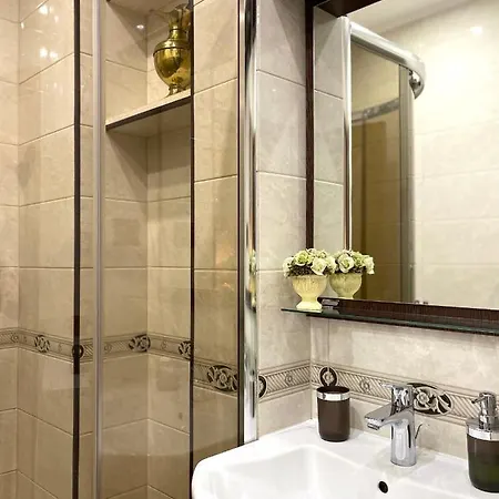 On Franka Lejlighed *